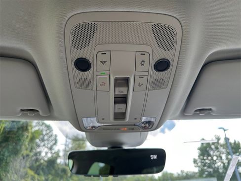 New 2025 Audi Q3 2.0T Premium image 17