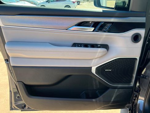 New 2026 Jeep Grand Wagoneer 4WD image 10