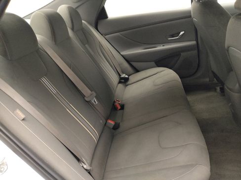 Used 2024 Hyundai Elantra SEL FWD image 19