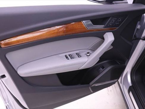 Certified 2023 Audi Q5 2.0T Premium Plus w/ Premium Plus Package AWD/4WD image 12