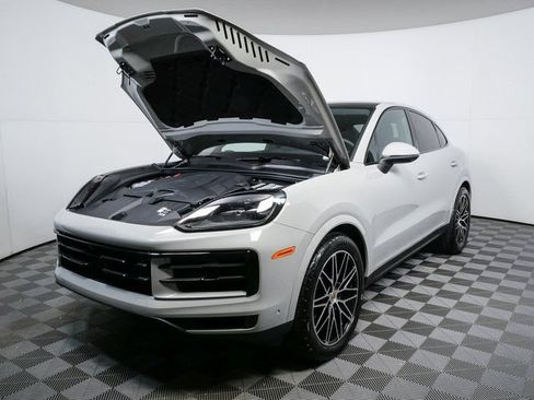 Certified 2026 Porsche Cayenne Coupe AWD/4WD image 33