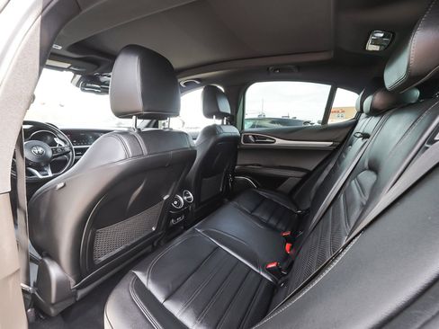 Used 2023 Alfa Romeo Stelvio Veloce image 35