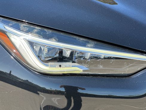 Used 2019 INFINITI QX50 Essential w/ Sensory Package AWD/4WD image 12