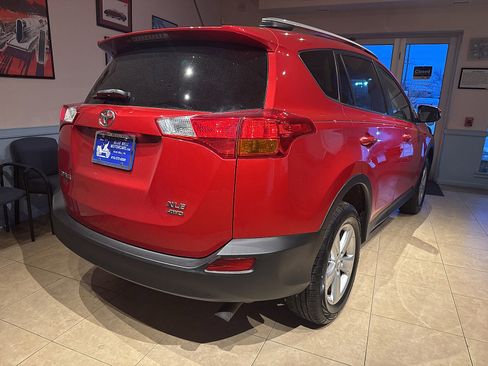 Used 2013 Toyota RAV4 XLE image 4