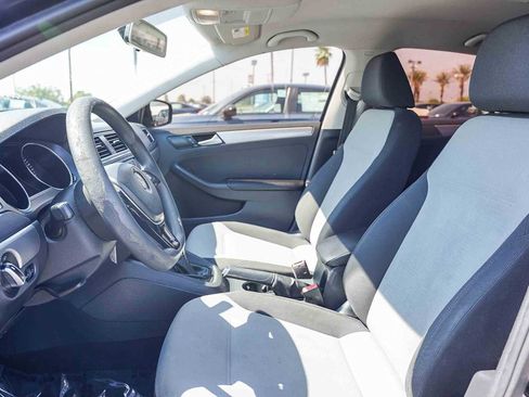 Used 2017 Volkswagen Jetta S image 17