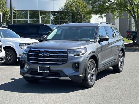 New 2026 Ford Explorer Active AWD/4WD image 6