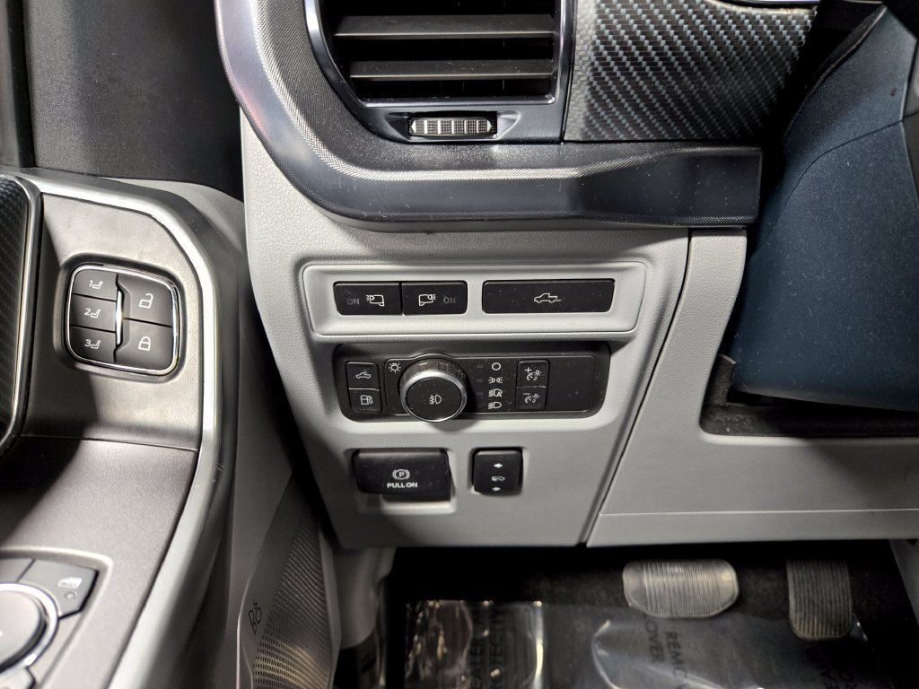 Used 2021 Ford F150 Limited AWD/4WD image 13
