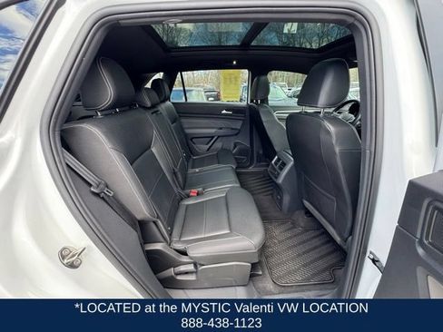 Certified 2023 Volkswagen Atlas Cross Sport SEL R-Line AWD/4WD image 23