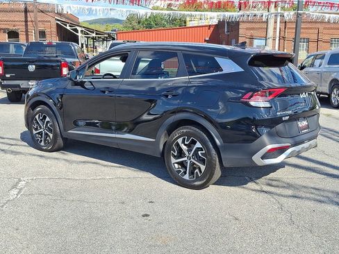 Used 2023 Kia Sportage EX image 7