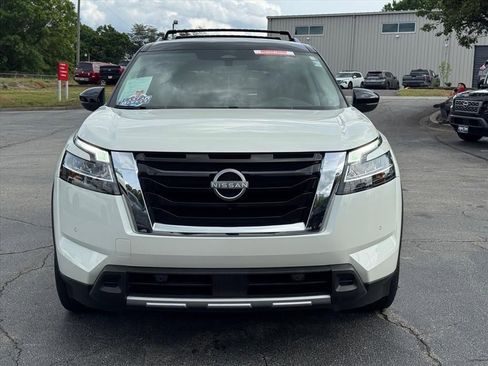 Certified 2023 Nissan Pathfinder SL AWD/4WD image 8