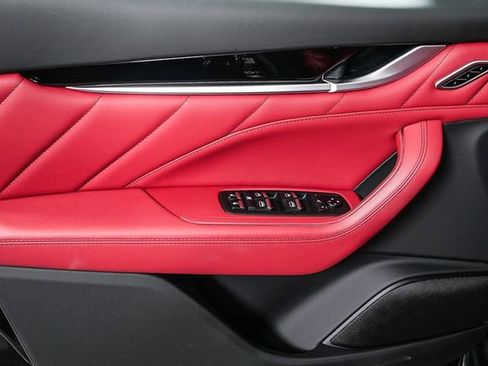 Certified 2022 Maserati Levante GT image 7