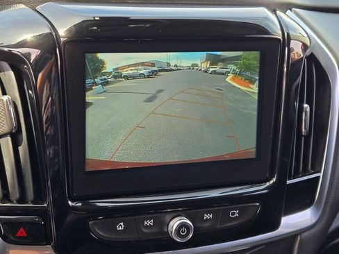 Used 2018 Chevrolet Traverse LT AWD/4WD image 36