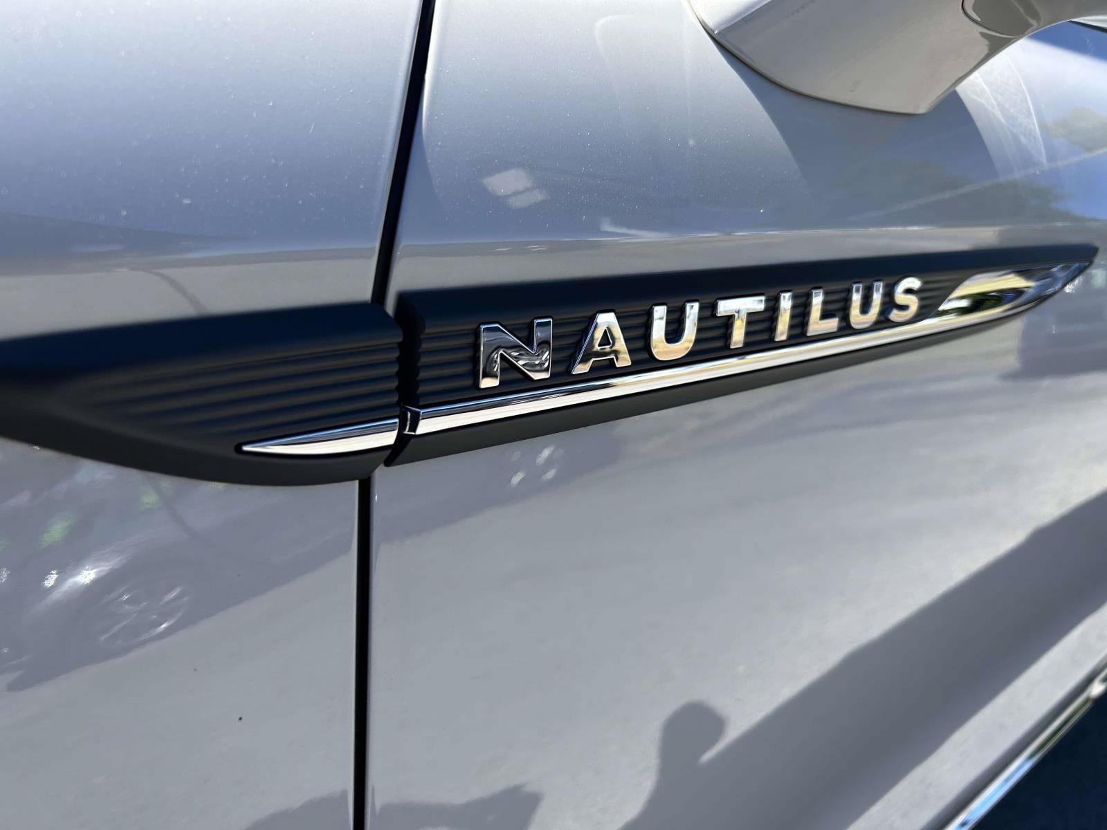 Certified 2023 Lincoln Nautilus Reserve FWD image 13