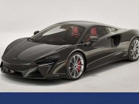 Used 2024 McLaren Artura image 1