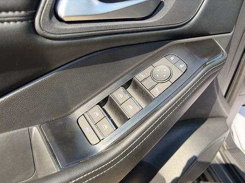 Used 2026 Nissan Rogue SL AWD/4WD image 18