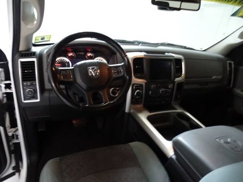 Used 2019 RAM 1500 Big Horn AWD/4WD image 5