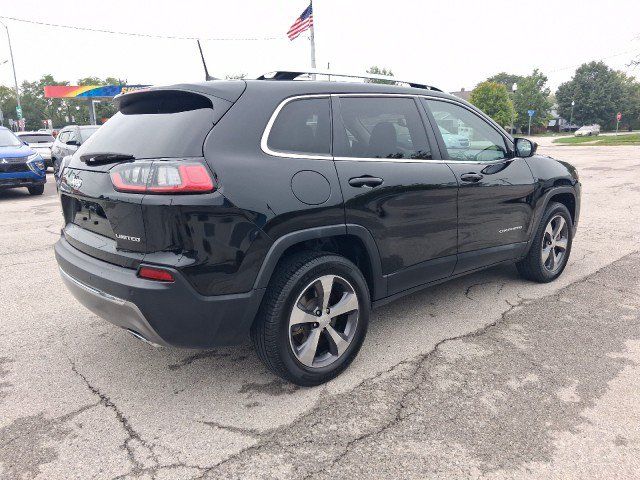 Used 2019 Jeep Cherokee Limited w/ Luxury Group AWD/4WD image 3