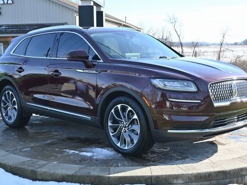 Used 2023 Lincoln Nautilus Reserve w/ Equipment Group 201A image 3
