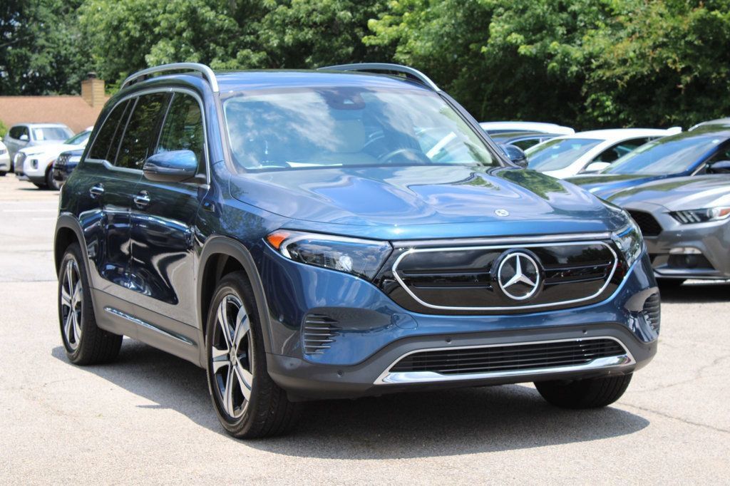 Used 2023 Mercedes-Benz EQB 300 4MATIC image 1