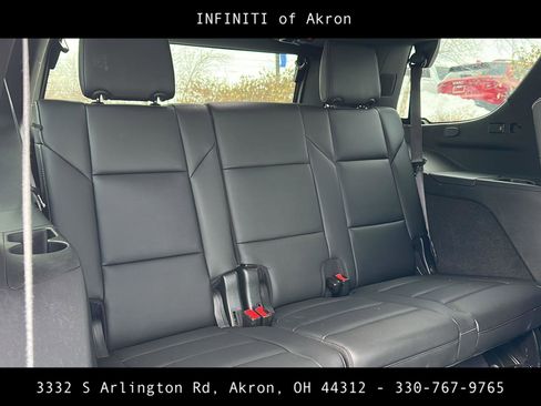 Used 2022 Cadillac Escalade Luxury image 32