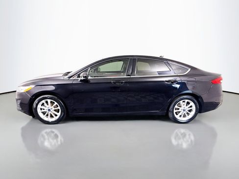 Used 2020 Ford Fusion SE image 6