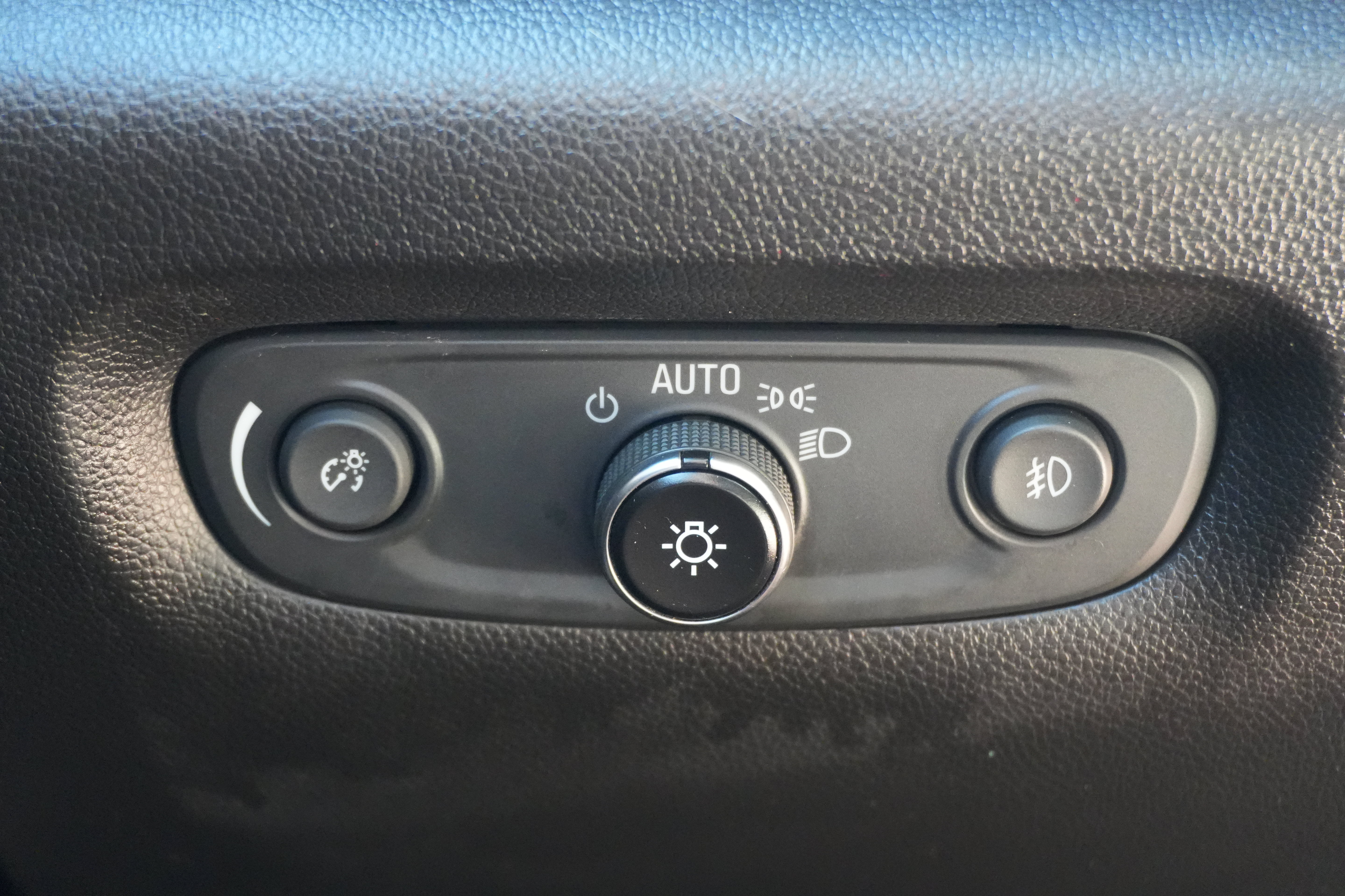 Used 2021 Chevrolet Traverse LT AWD/4WD image 37