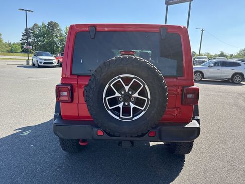 Used 2025 Jeep Wrangler Unlimited Rubicon image 7