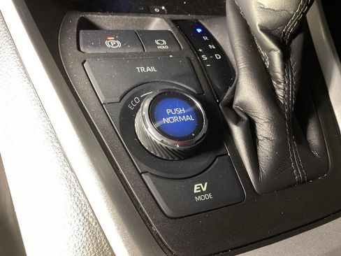 Used 2021 Toyota RAV4 XSE AWD/4WD image 20