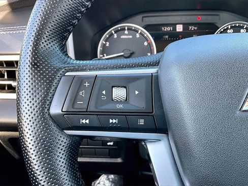 Used 2024 Mitsubishi Outlander SE Black Edition image 20