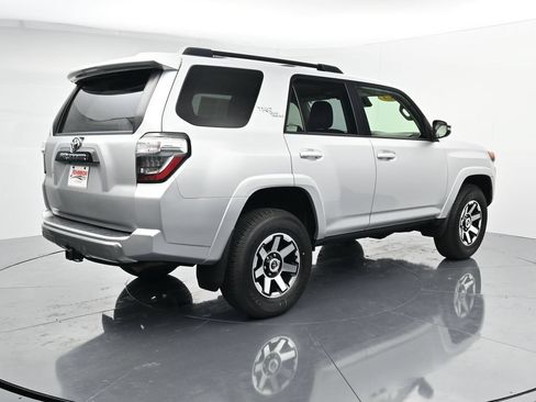 Used 2023 Toyota 4Runner TRD Off-Road Premium AWD/4WD image 8