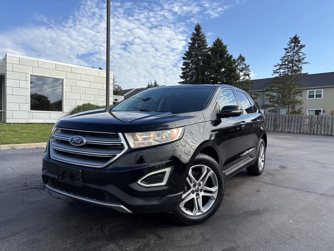 Used 2016 Ford Edge Titanium AWD/4WD image 3