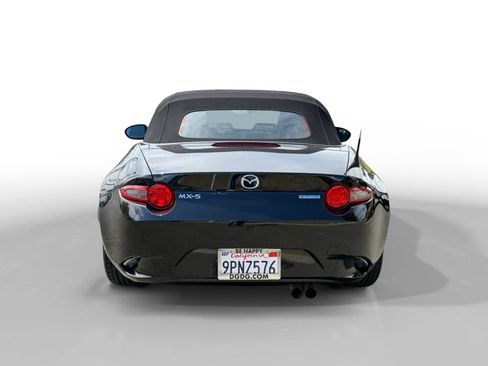 Used 2022 MAZDA MX-5 Miata Sport RWD image 4