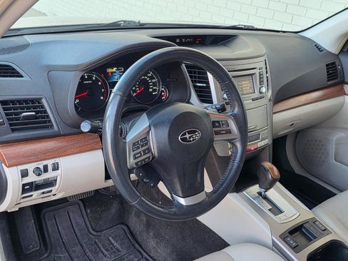 Used 2014 Subaru Outback 2.5i Limited w/ Moonroof Package image 10