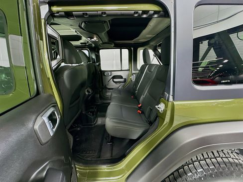 Used 2021 Jeep Wrangler Unlimited Sport AWD/4WD image 26