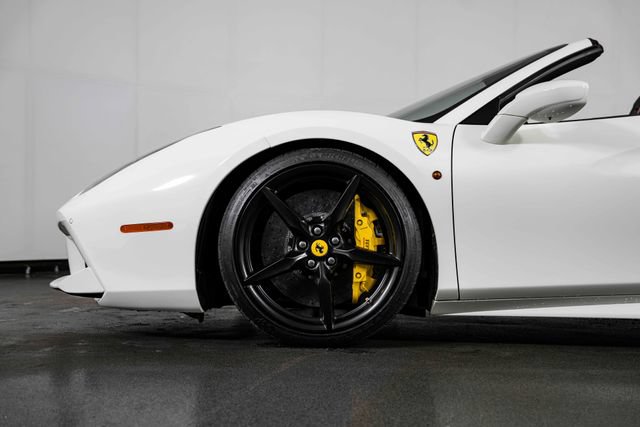 Used 2018 Ferrari 488 Spider RWD image 12