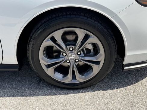 Used 2024 Honda Accord EX image 25