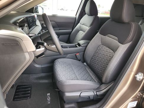 New 2026 Nissan Kicks SV image 8
