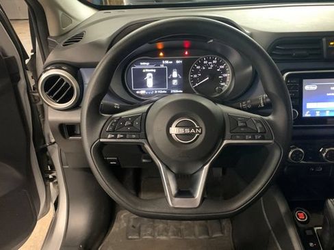 Used 2025 Nissan Versa SV FWD image 26