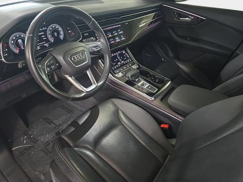 Used 2019 Audi Q8 Premium Plus w/ Premium Plus AWD/4WD image 19