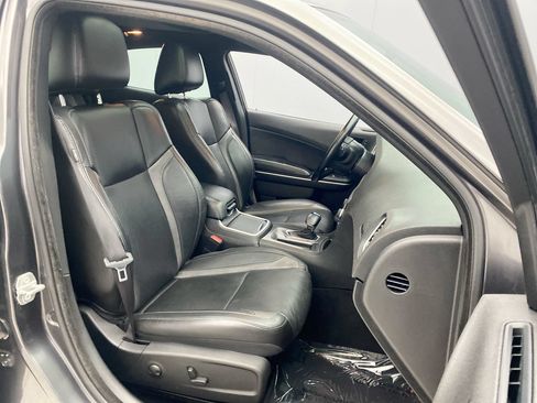 Used 2022 Dodge Charger SXT w/ Leather Interior Group RWD image 23