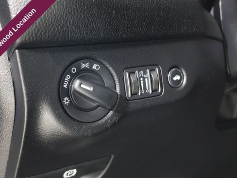 Used 2019 Dodge Challenger SRT Hellcat image 22