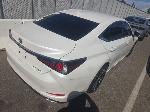 Used 2024 Lexus ES 350 w/ Premium Package FWD image 2