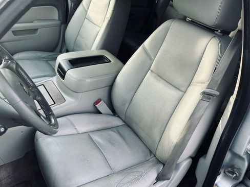 Used 2014 Chevrolet Tahoe LTZ image 14