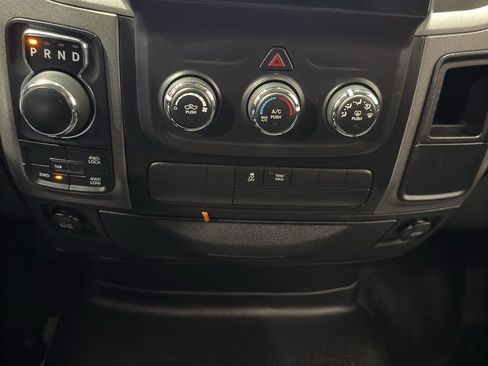 Used 2018 RAM 1500 Express image 26