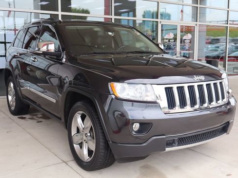 Used 2013 Jeep Grand Cherokee Limited w/ Luxury Group II AWD/4WD image 1