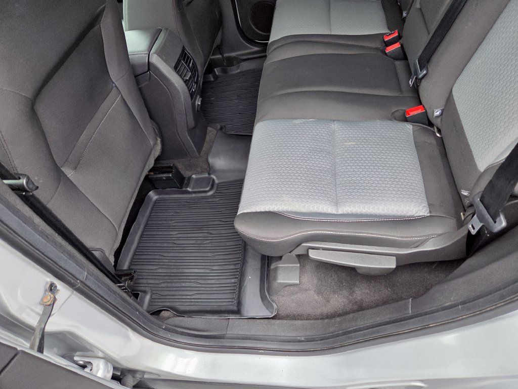 Used 2019 Ford Escape SE FWD image 18