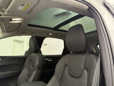 New 2026 Volvo XC60 B5 Ultra w/ Protection Package Premier AWD/4WD image 16