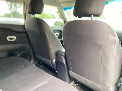 Used 2015 Kia Soul FWD image 22