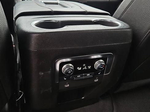Used 2023 GMC Yukon Denali AWD/4WD image 21