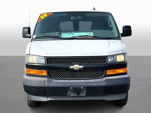 Used 2019 Chevrolet Express 3500 LS image 3